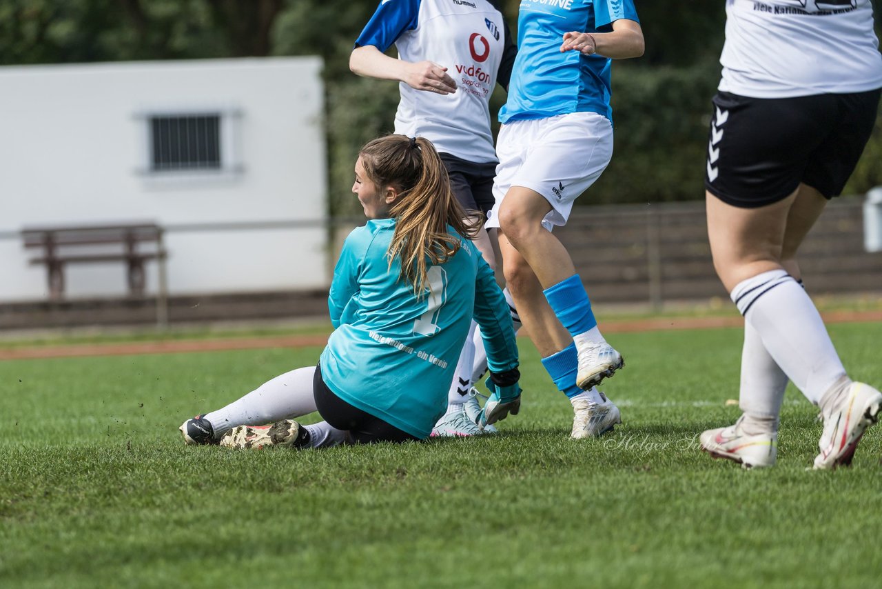 Bild 87 - wBJ VfL Pinneberg - Germania Schnelsen : Ergebnis: 15:1